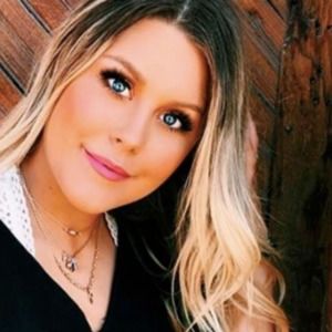 Meet your Posher, Chloe